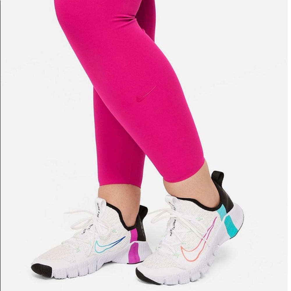 Nike One Luxe Mid Rise 7/8 Pocket Leggings - Picture 6 of 9